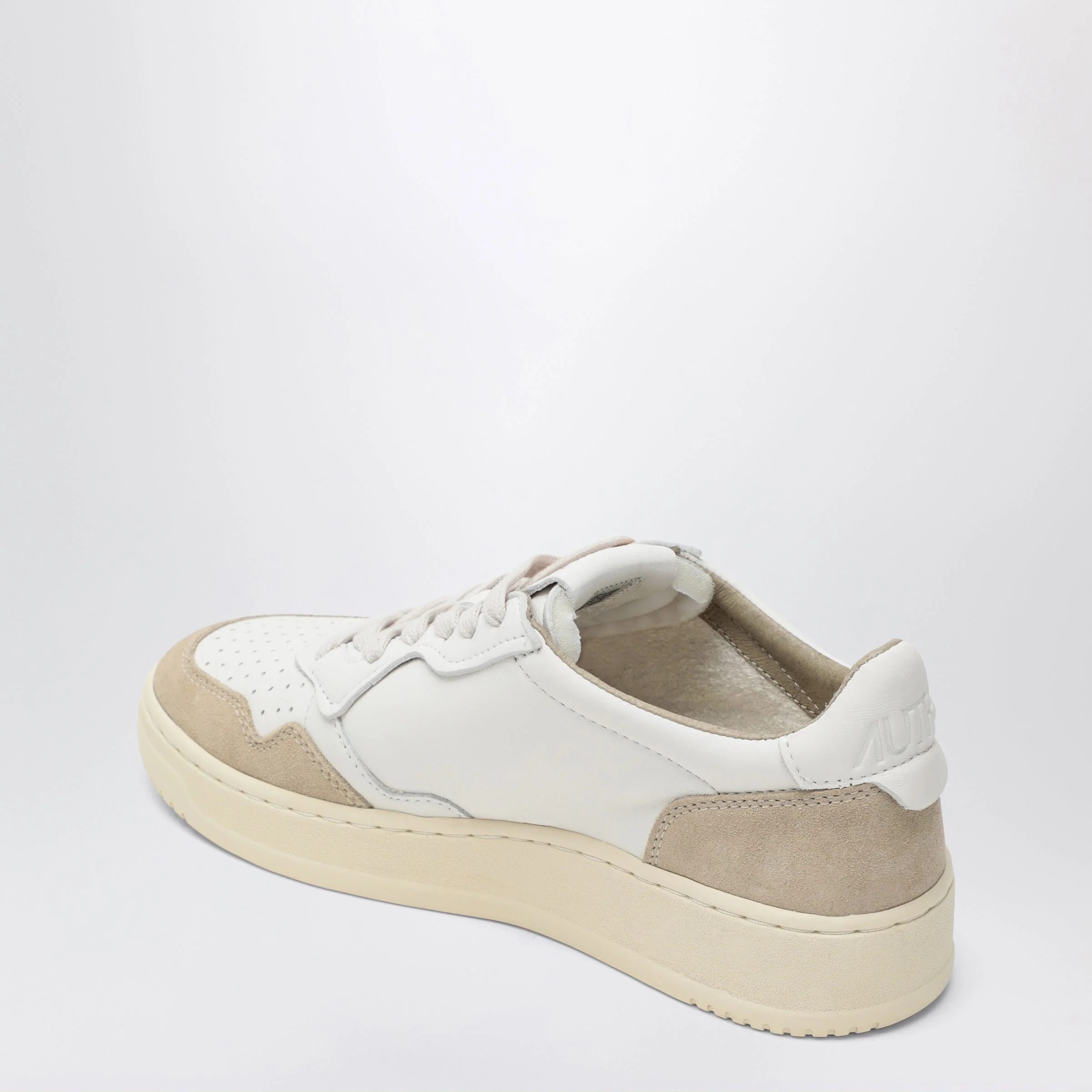Autry Medalist Low Sneakers In White Leather And Beige Suede Women - Image 2