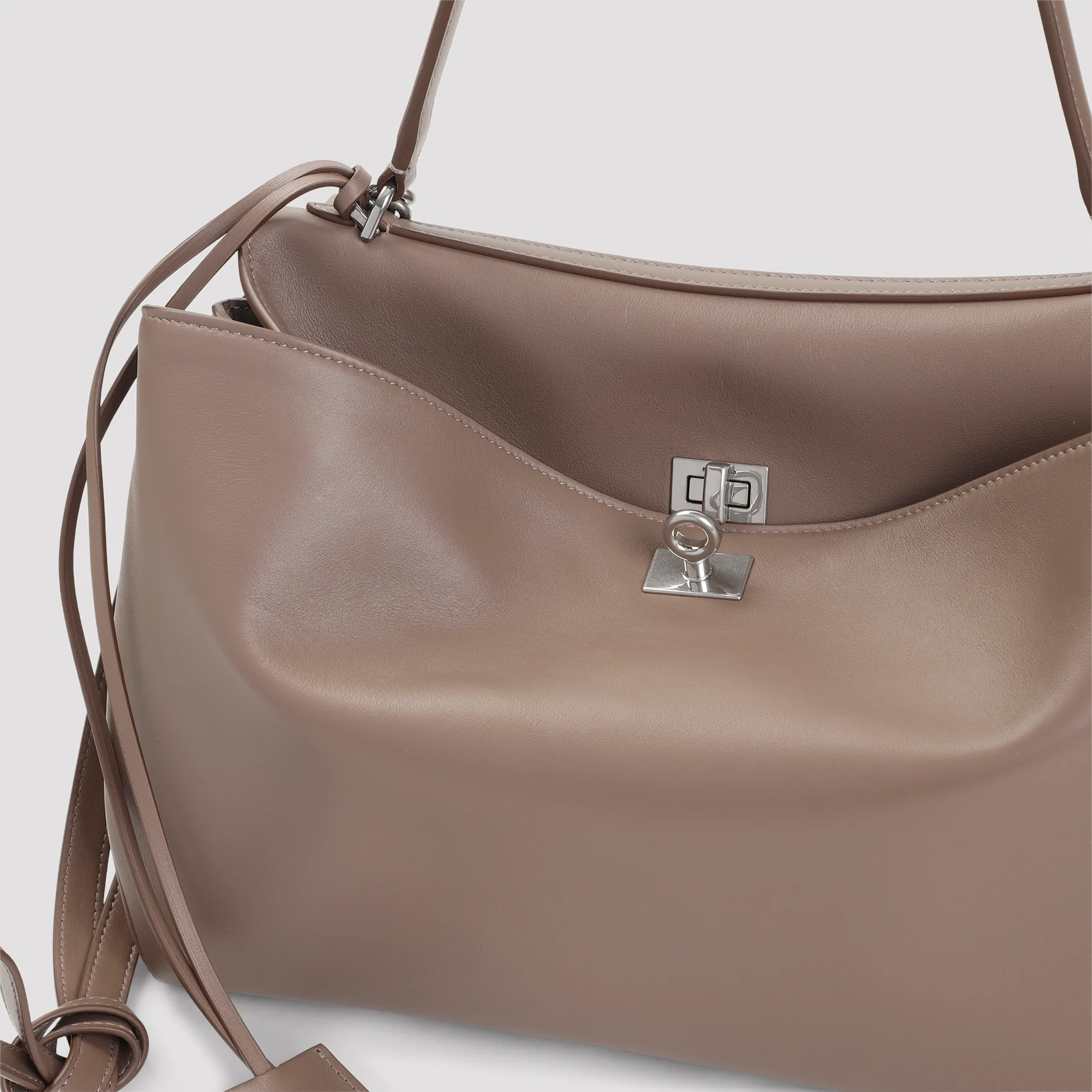 Balenciaga Rodeo M Handbag Women - Image 3