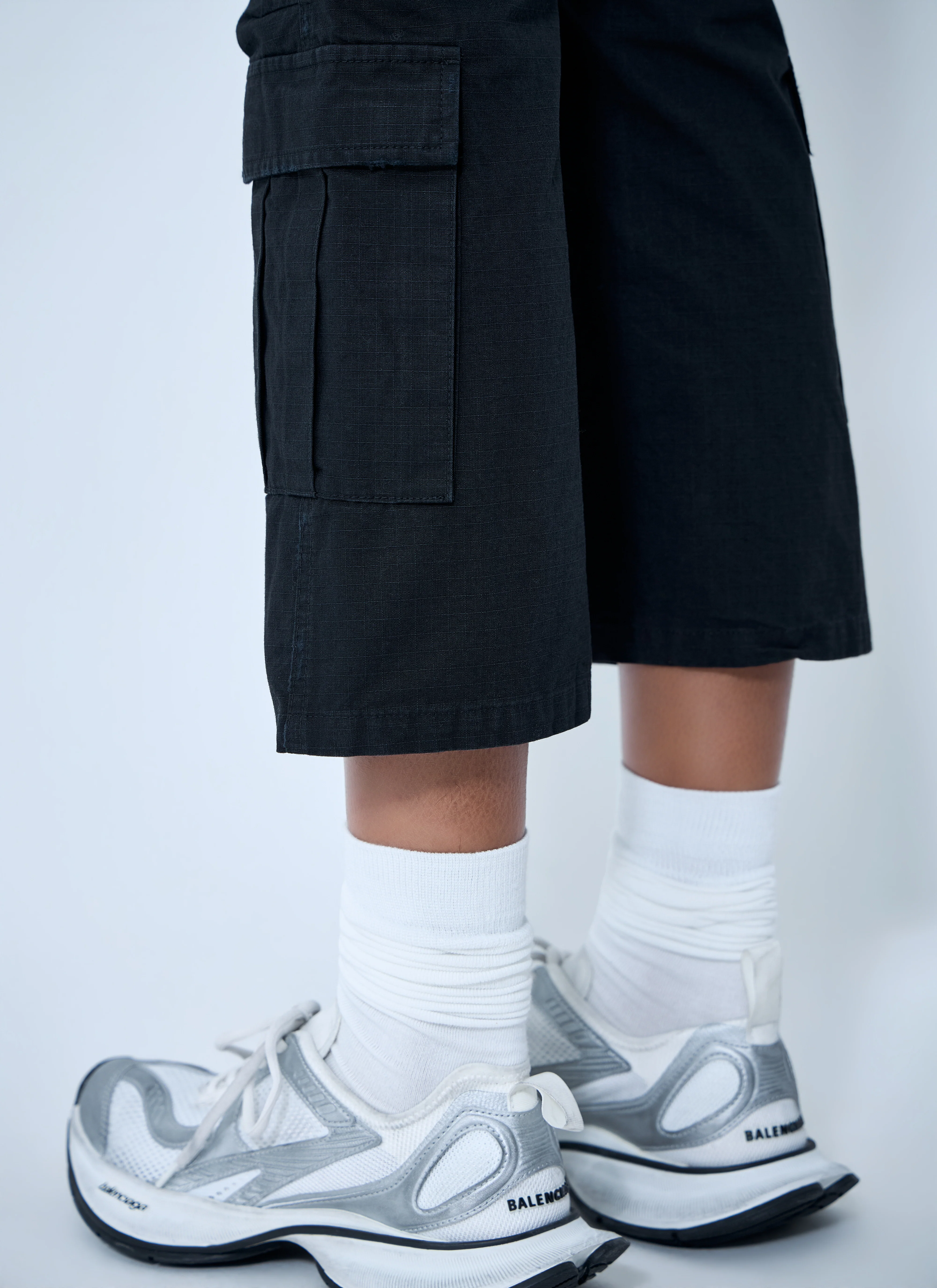 Balenciaga Women Capri Cargo Pants - Image 6