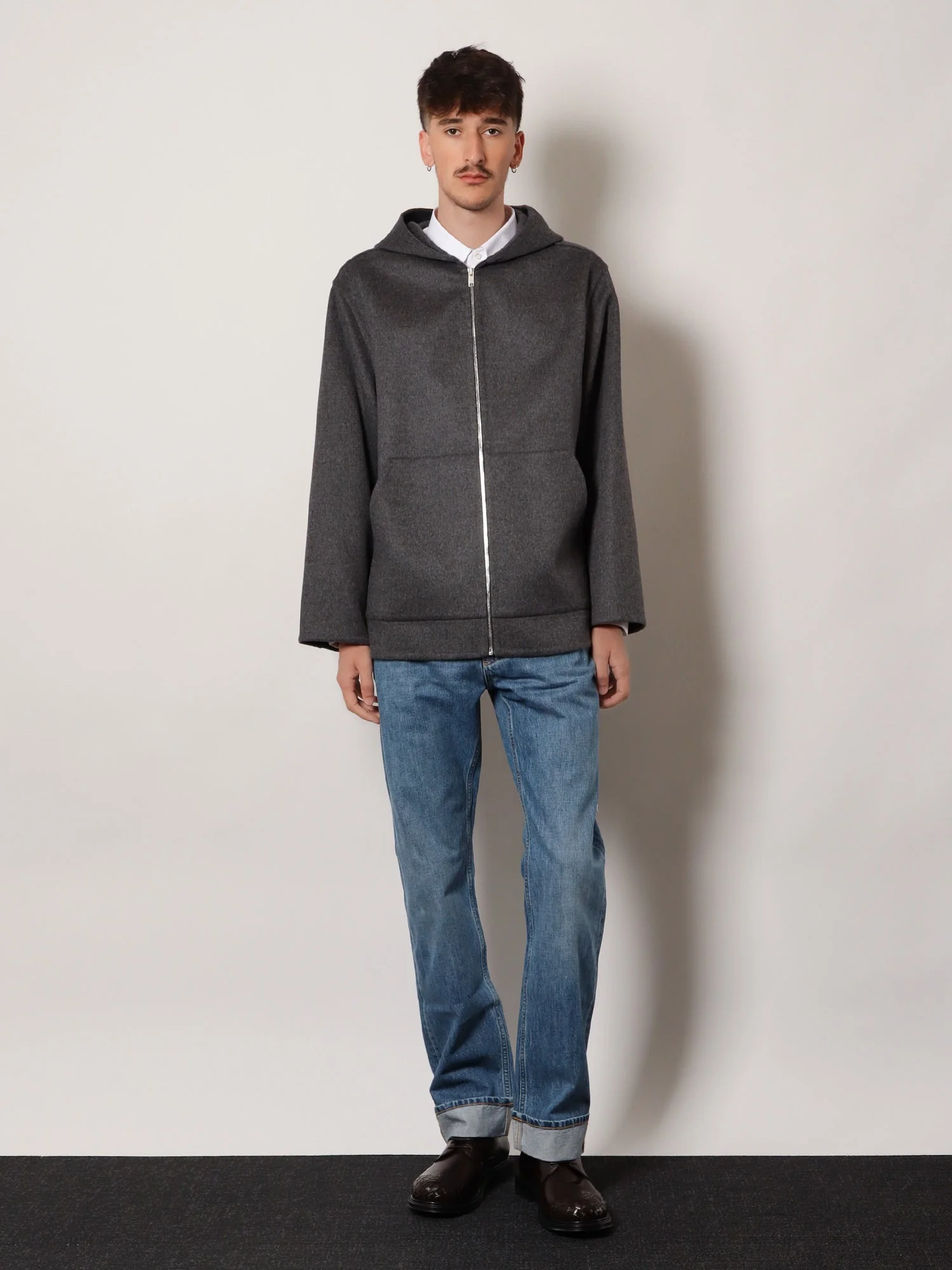 Bottega Veneta Men Wide Leg Jeans With Turn Up - Image 2