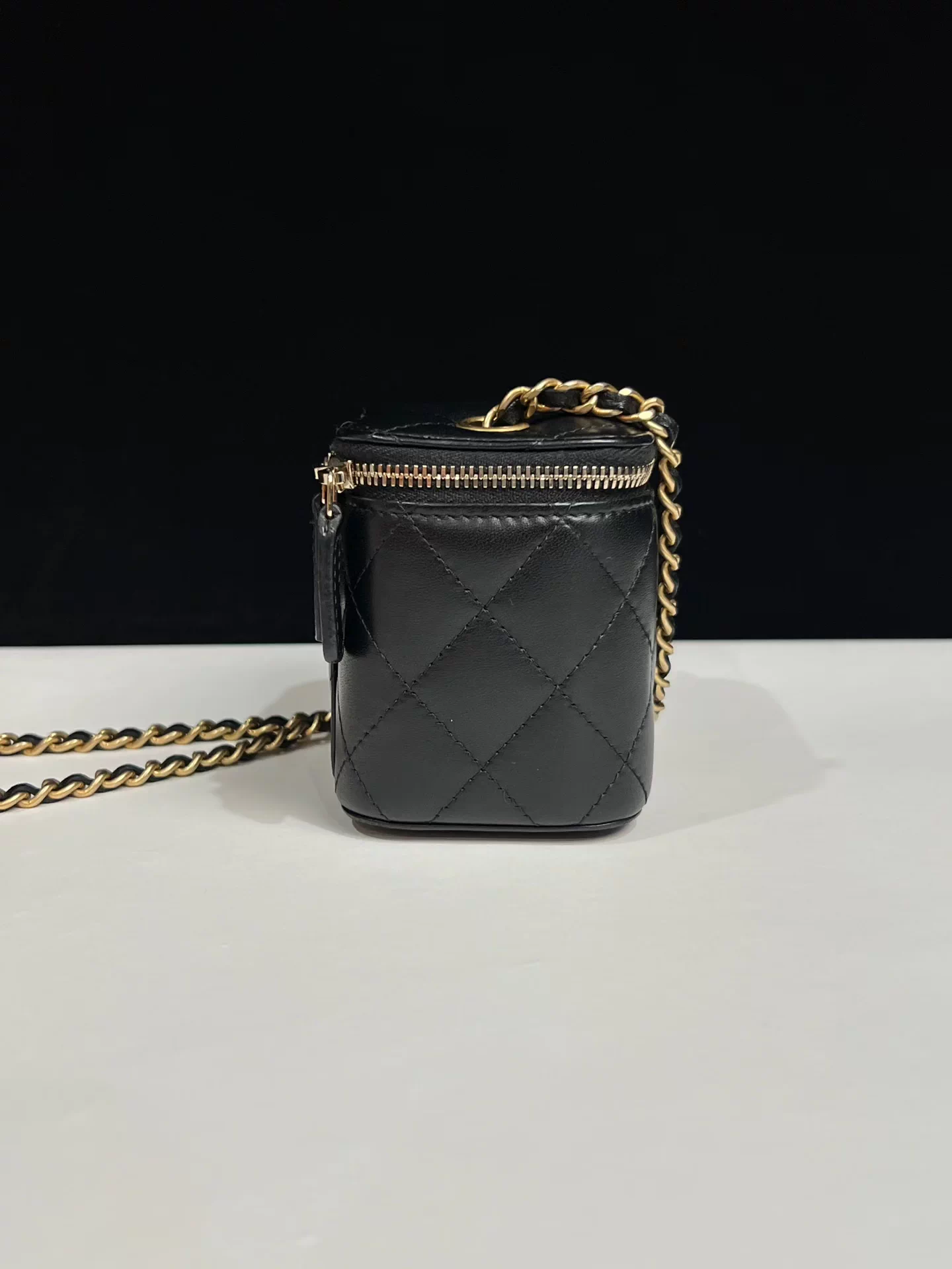 Chanel  Pre-loved Bag Very good condition - Image 6