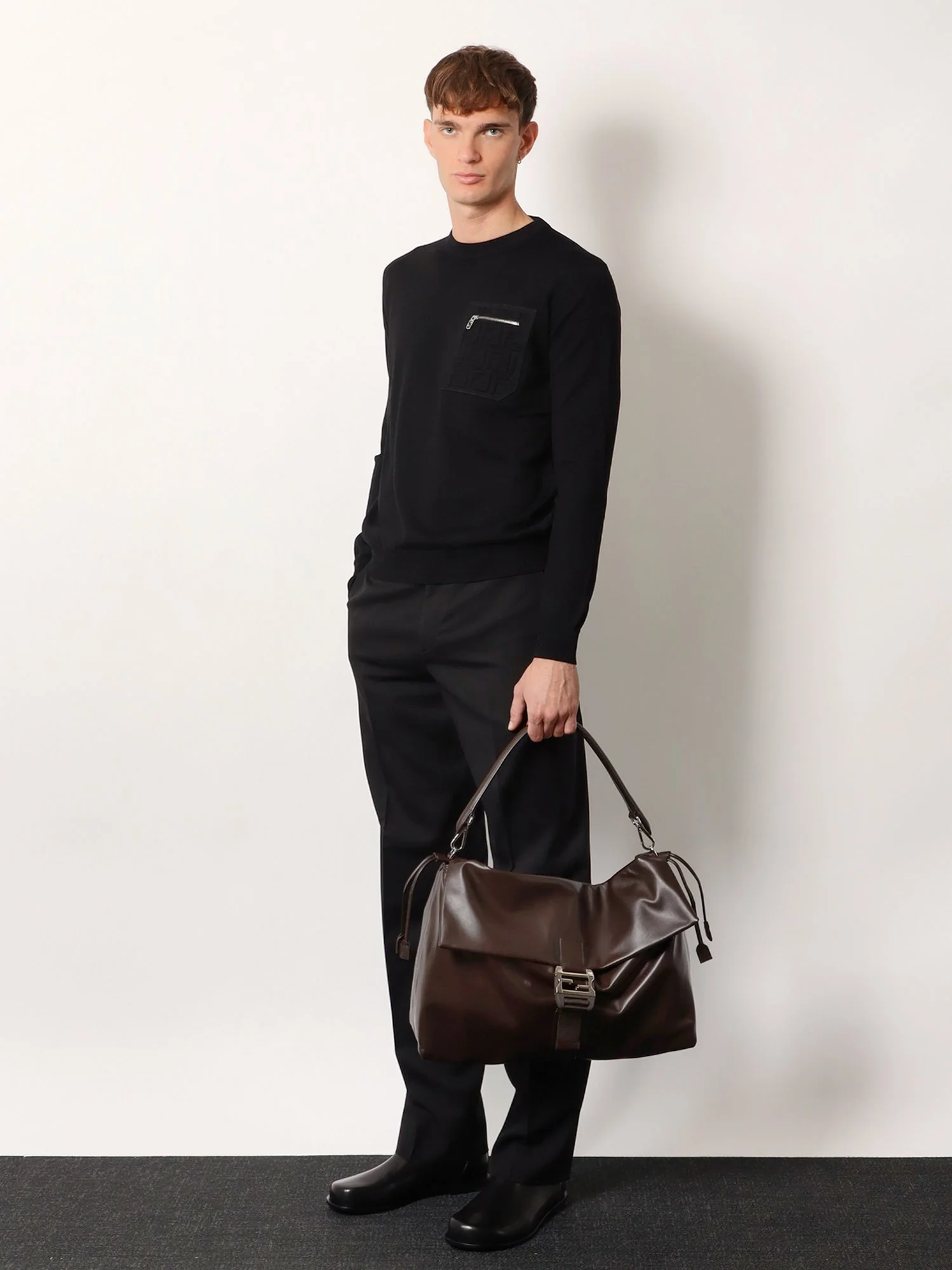 Fendi Men Fendi Flux Maxi Messenger Leather Shoulder Bag - Image 2