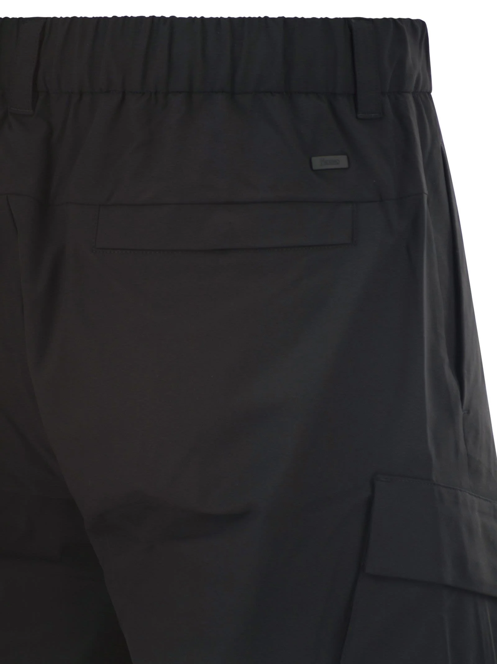 Herno Men Technical Fabric Cargo Bermuda Shorts - Image 4