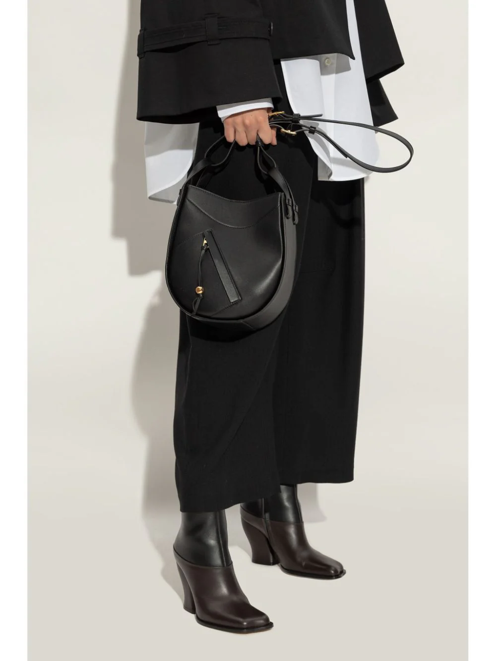 Loewe Women Hammock Leather Shoulder Bag - Image 2