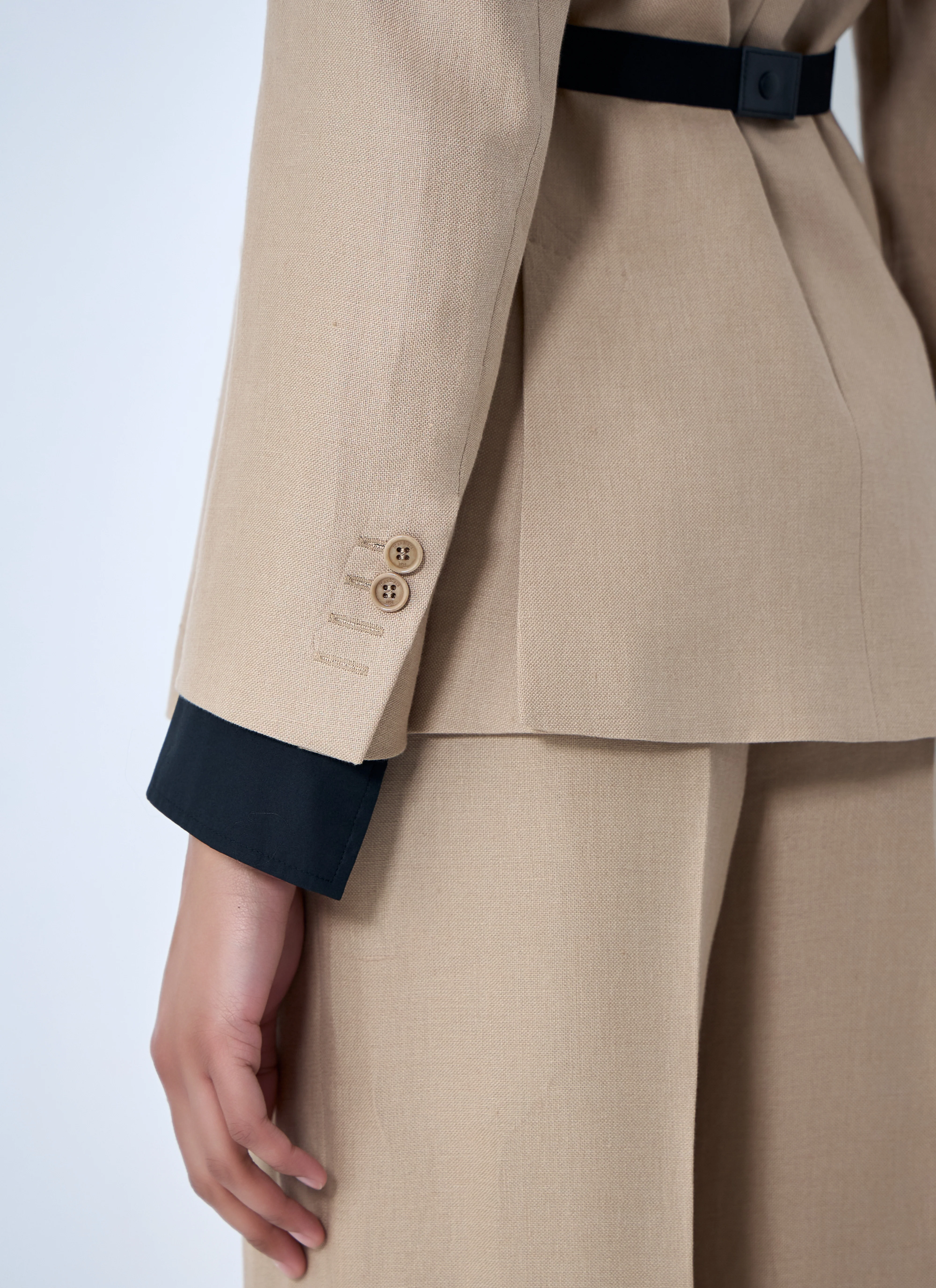Max Mara Women Textured Notch Lapel Blazer - Image 6